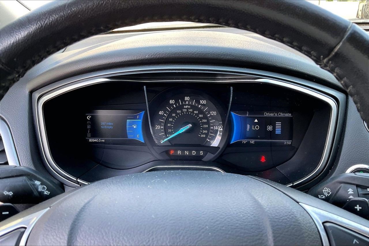Used 2014 Ford Fusion Titanium FWD image 11