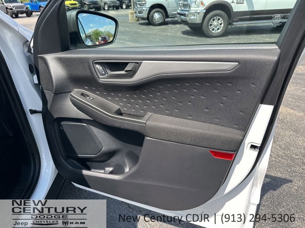 Used 2020 Ford Escape S AWD/4WD image 14