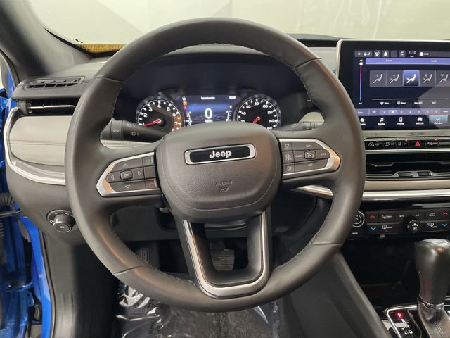 Used 2024 Jeep Compass Limited image 29