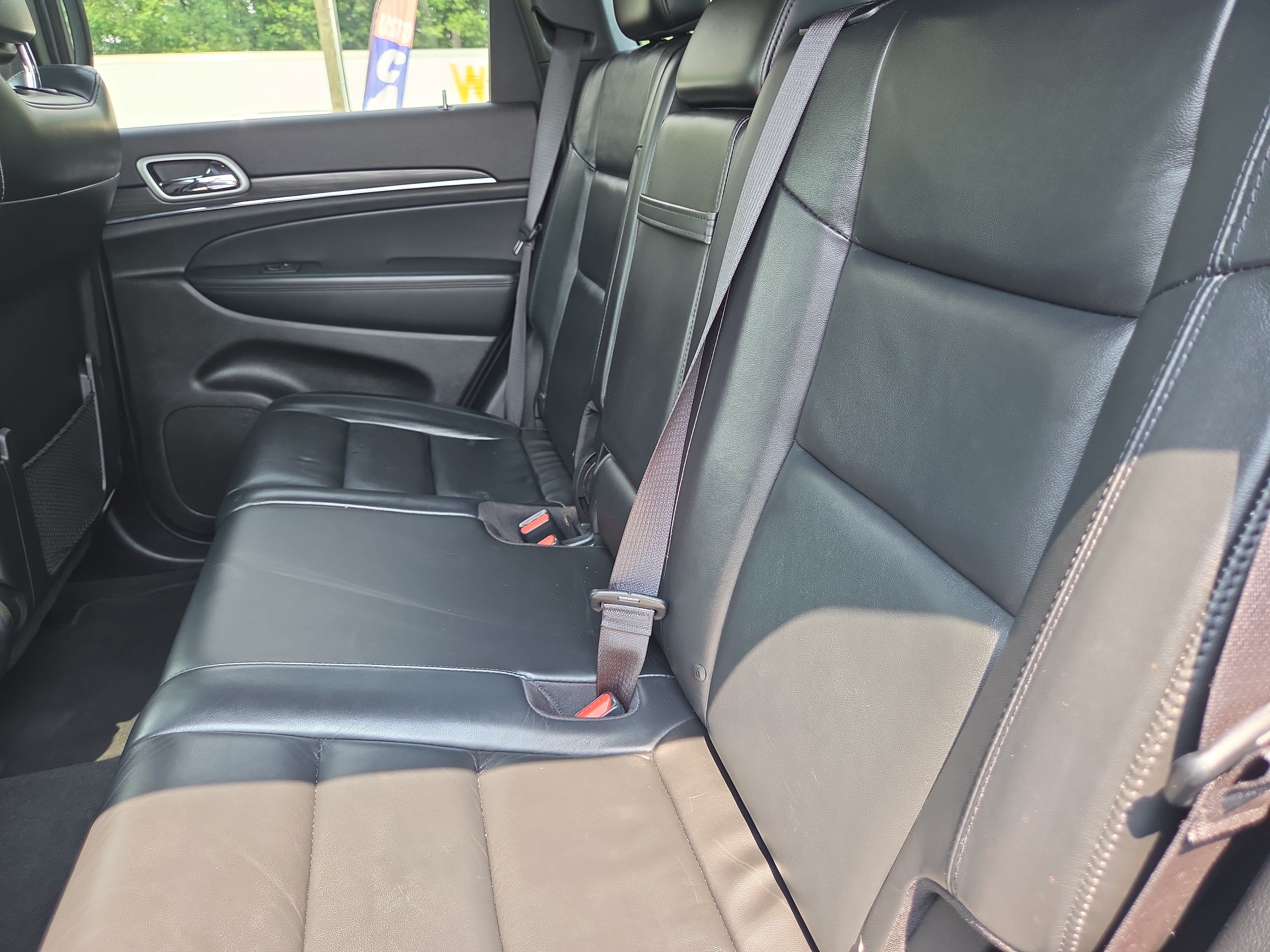 Used 2021 Jeep Grand Cherokee Limited AWD/4WD image 11