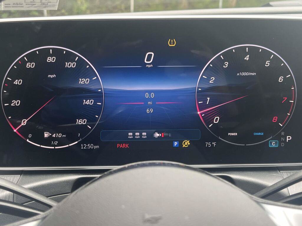New 2026 Mercedes-Benz C 300 4MATIC Sedan image 3