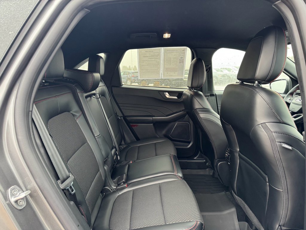 Used 2024 Ford Escape ST-Line w/ Tech Pack #1 AWD/4WD image 18