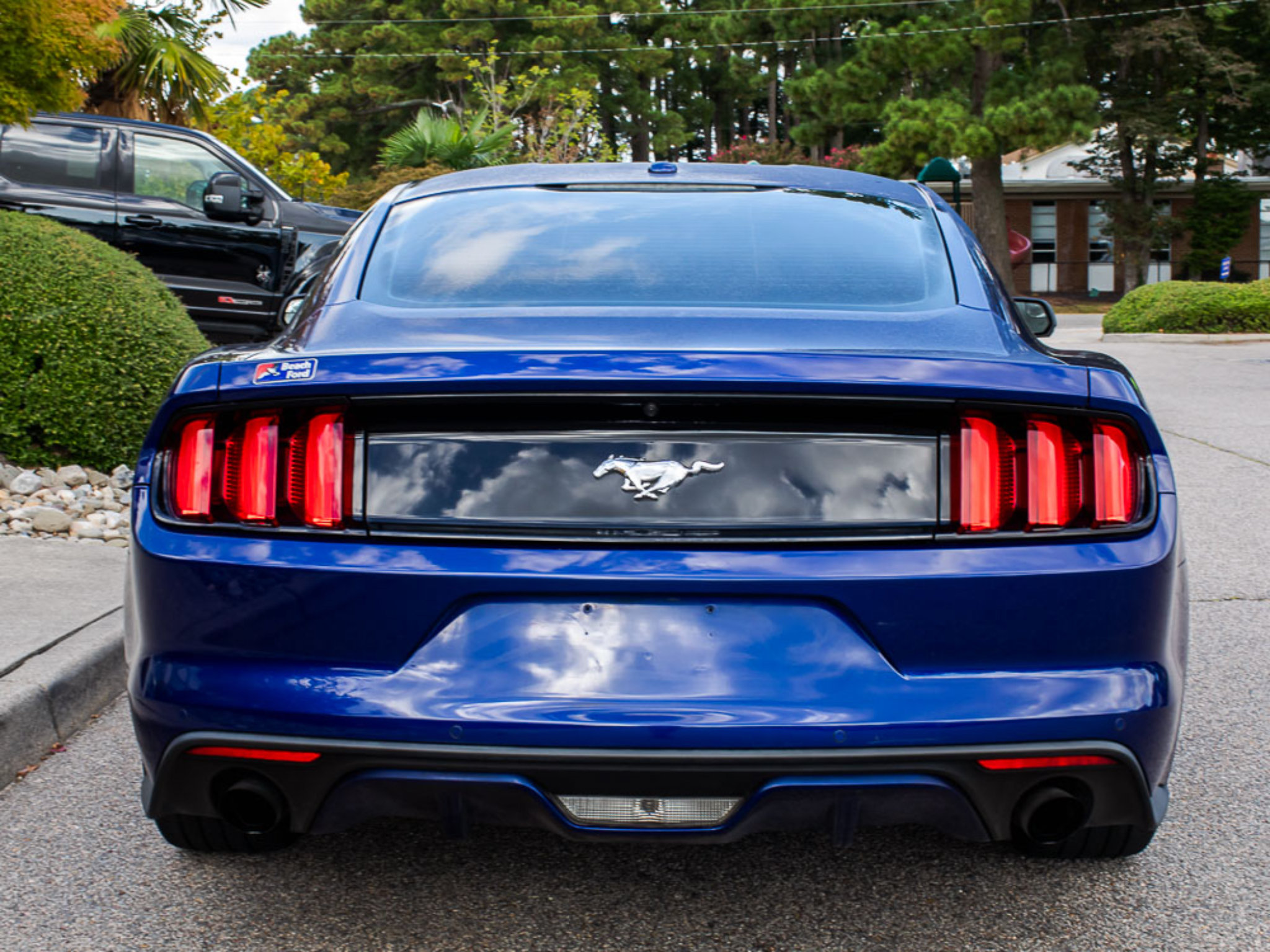 Used 2016 Ford Mustang Premium w/ Ecoboost Performance Package RWD image 4