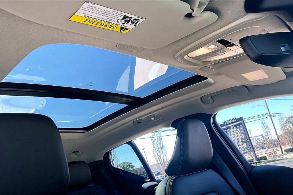 New 2026 Volvo XC40 B4 Core image 35