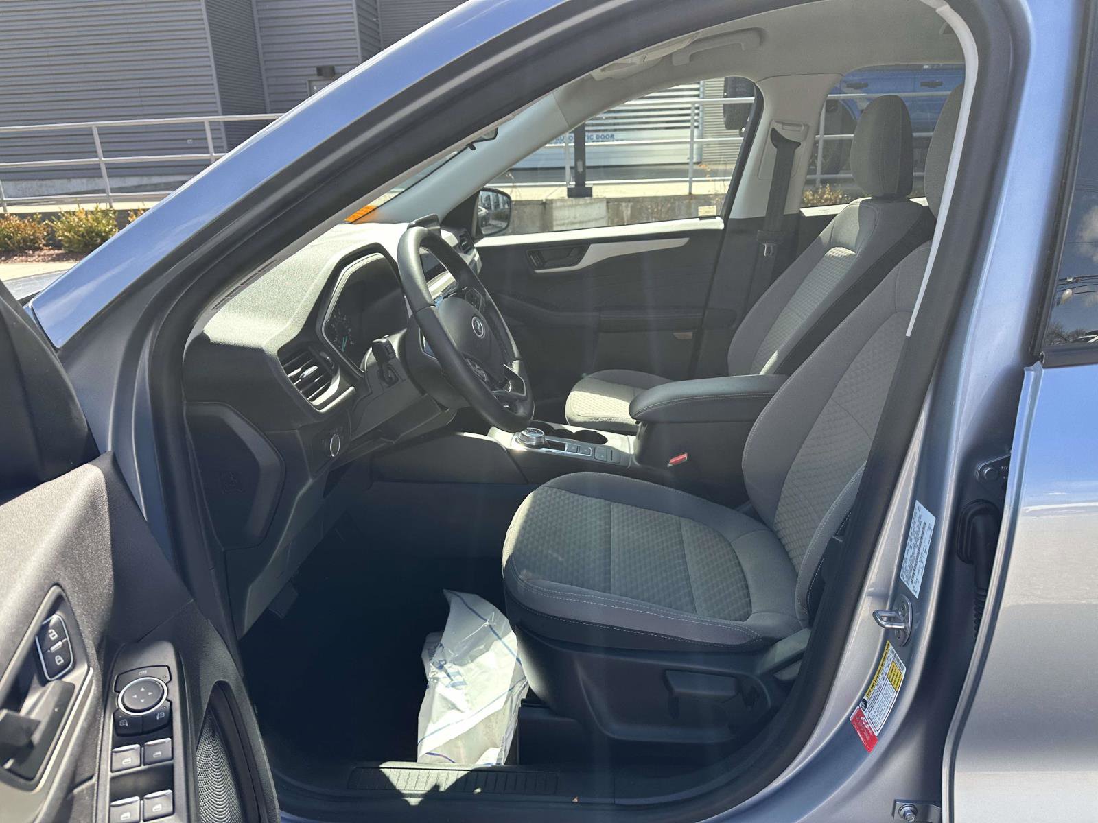 Certified 2022 Ford Escape SE w/ Cold Weather Package image 17