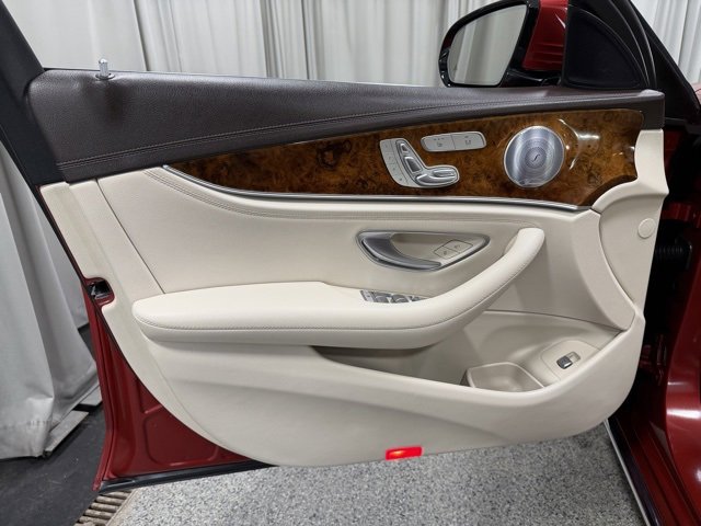 Used 2018 Mercedes-Benz E 400 4MATIC Sedan w/ Premium 3 Package (Q03) image 21