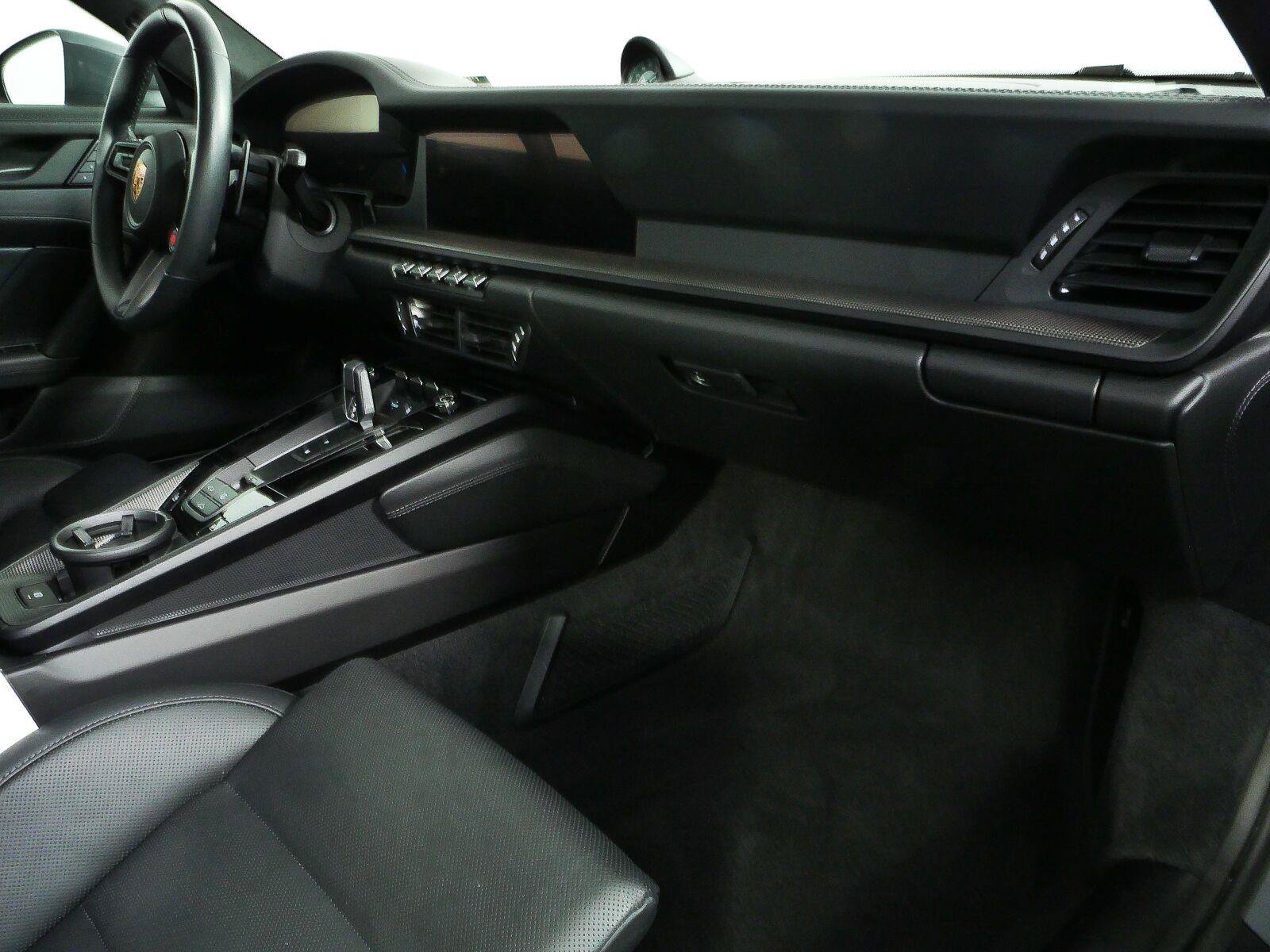 New 2026 Porsche 911 Carrera GTS RWD image 19