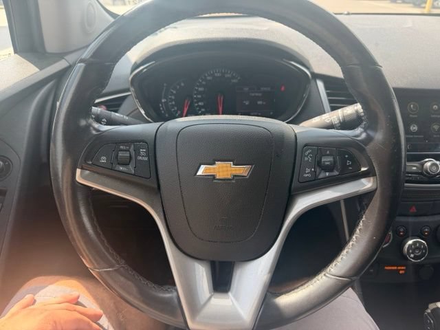 Used 2019 Chevrolet Trax LT w/ LT Convenience Package FWD image 14