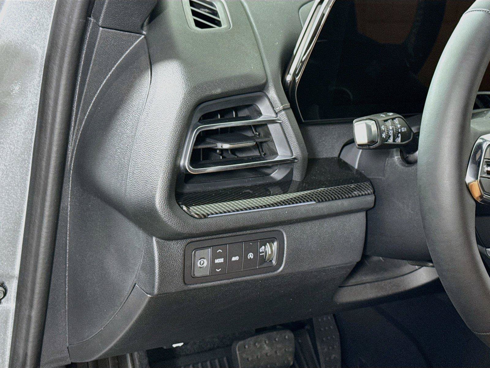 New 2027 Chevrolet Traverse Z71 w/ Enhanced Driving Package AWD/4WD image 4