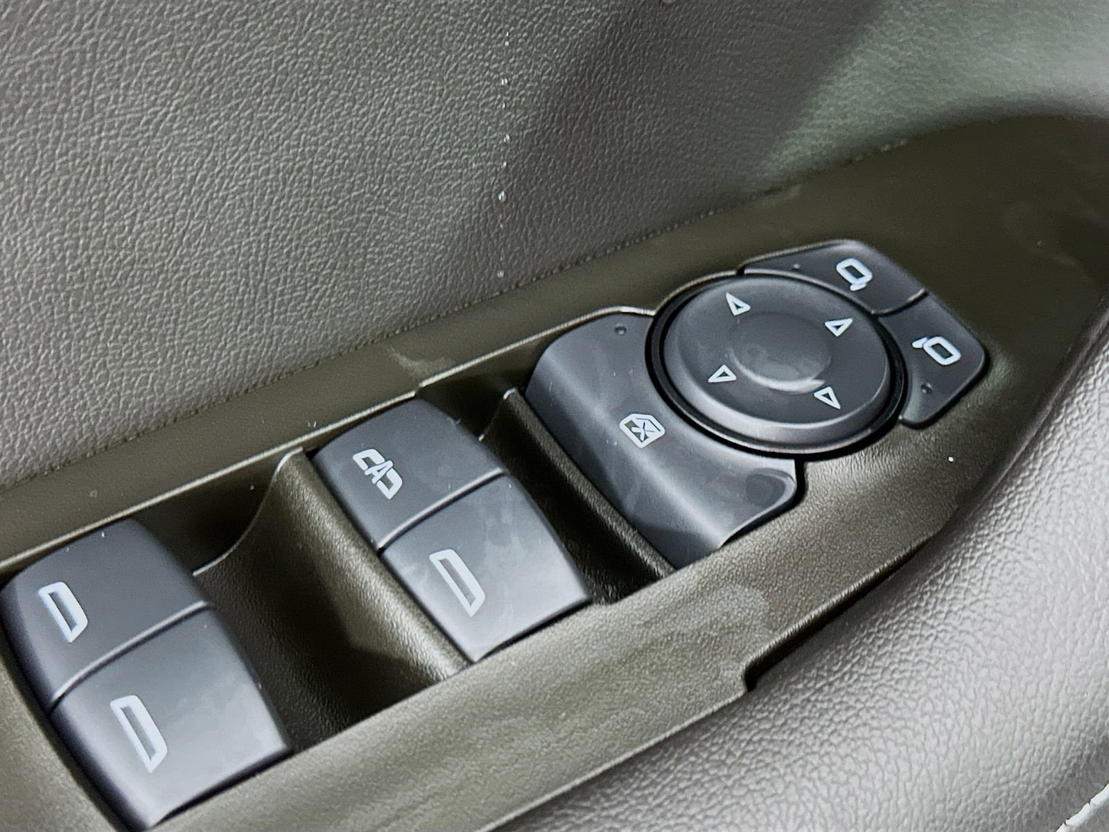 New 2024 Chevrolet Blazer LT w/ LPO, Black Sport Package image 17