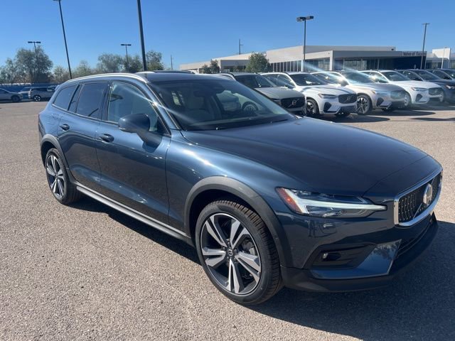 New 2026 Volvo V60 B5 Cross Country Plus w/ Climate Package