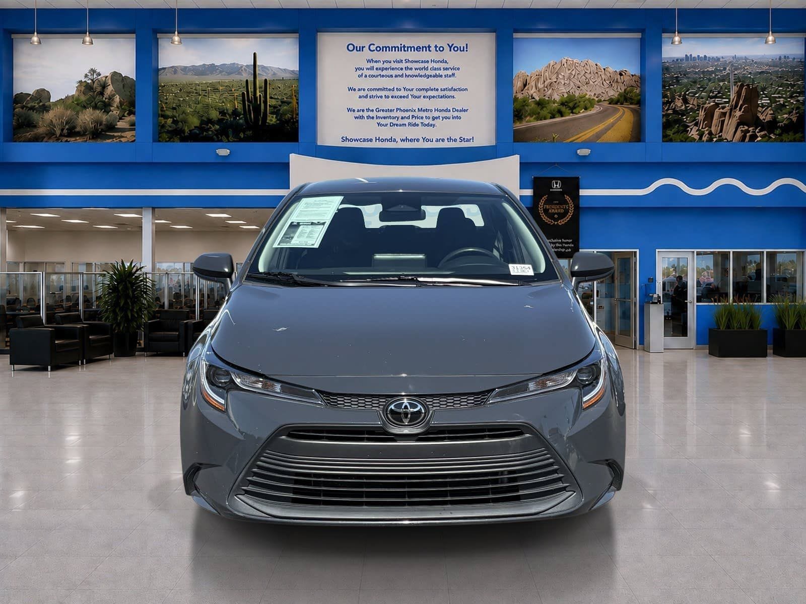 Used 2025 Toyota Corolla LE FWD image 10