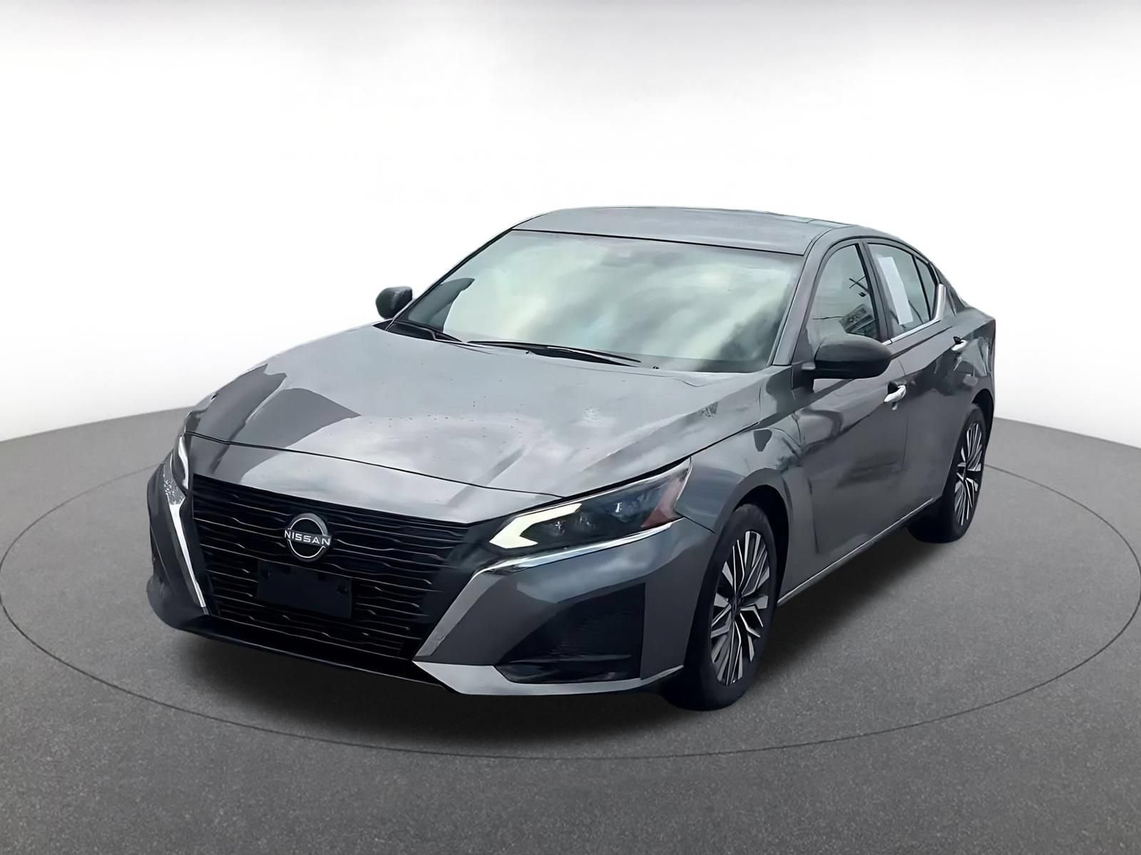 Used 2025 Nissan Altima 2.5 SV FWD image 6