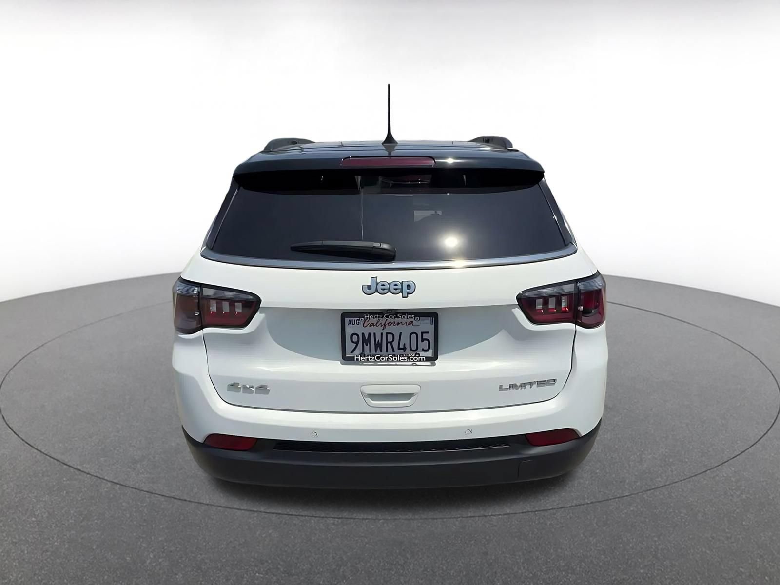 Used 2025 Jeep Compass Limited AWD/4WD image 12