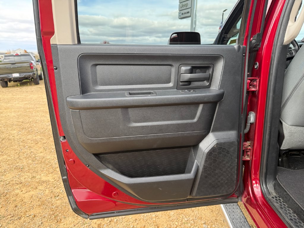Used 2014 RAM 1500 Express AWD/4WD image 31