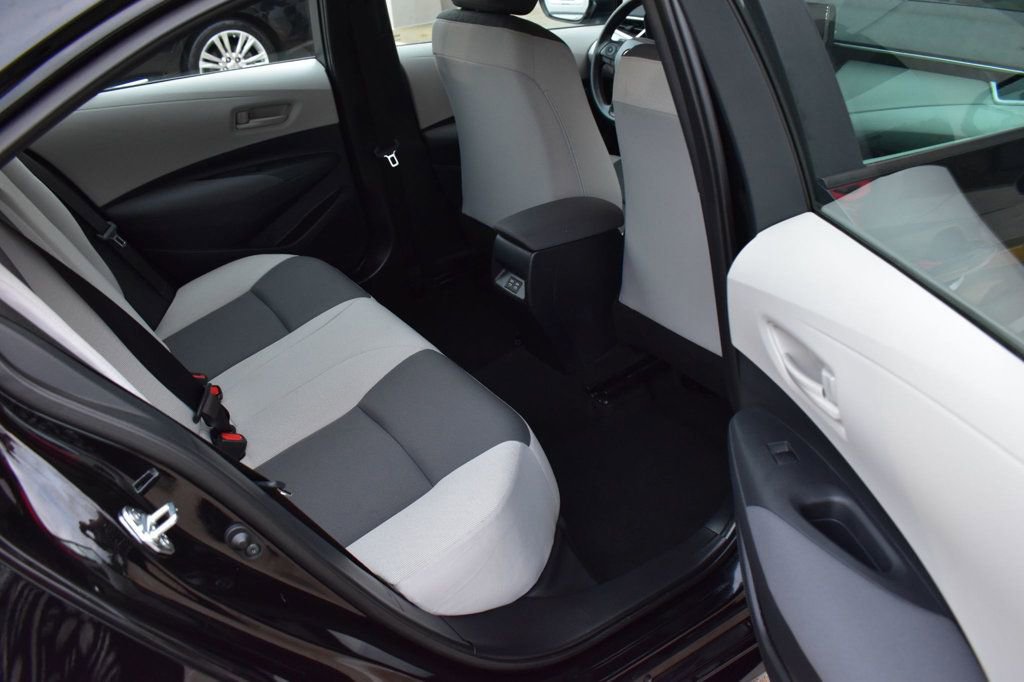 Used 2025 Toyota Corolla LE image 25