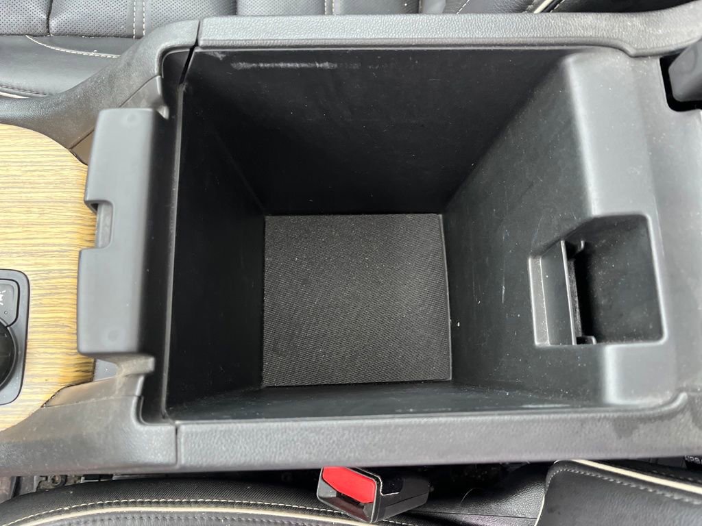 Used 2017 GMC Acadia Denali w/ Technology Package image 29