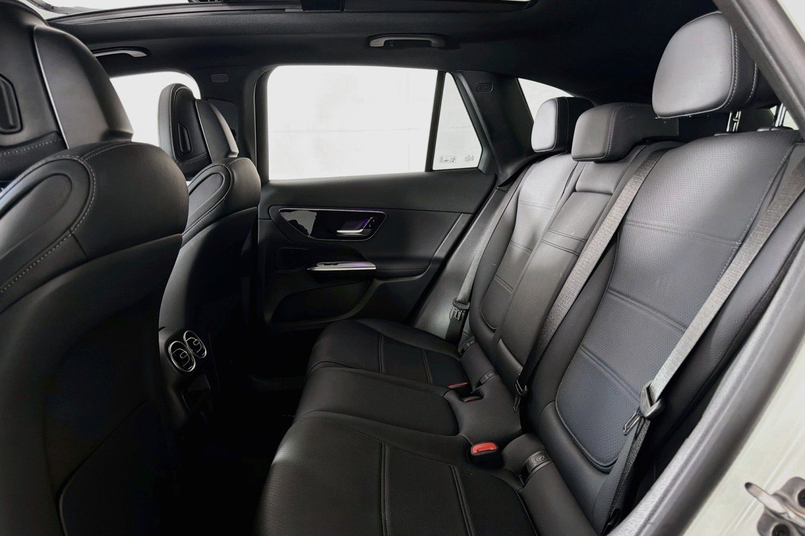 Certified 2026 Mercedes-Benz GLC 300 image 9
