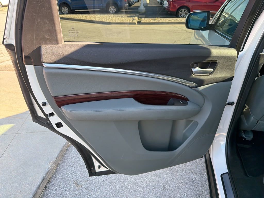 Used 2016 Acura MDX SH-AWD w/ Technology Package image 19