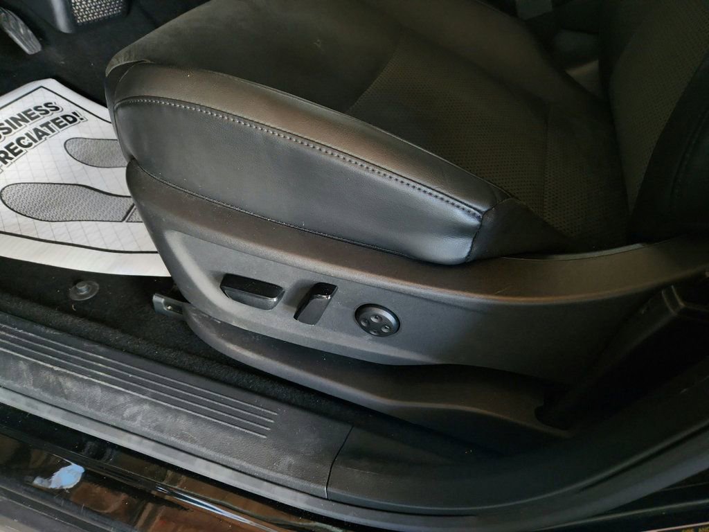 Used 2023 Nissan Ariya FWD image 12