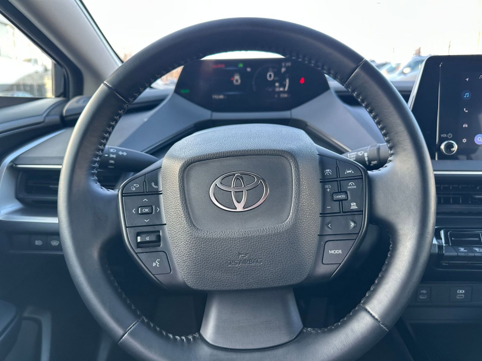 Used 2025 Toyota Prius LE image 27