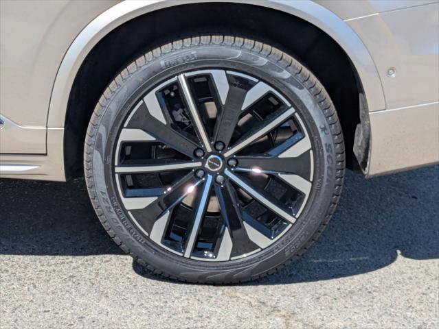 New 2026 Volvo XC90 T8 Plus w/ Protection Package Premier AWD/4WD image 6