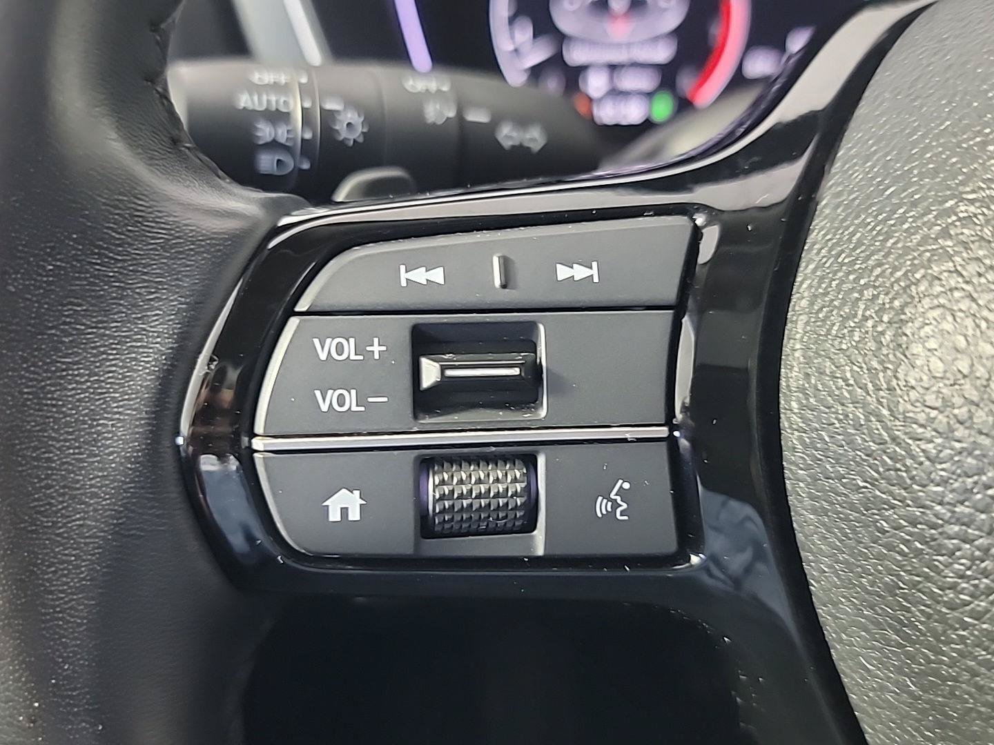 Certified 2024 Honda Pilot Touring image 25