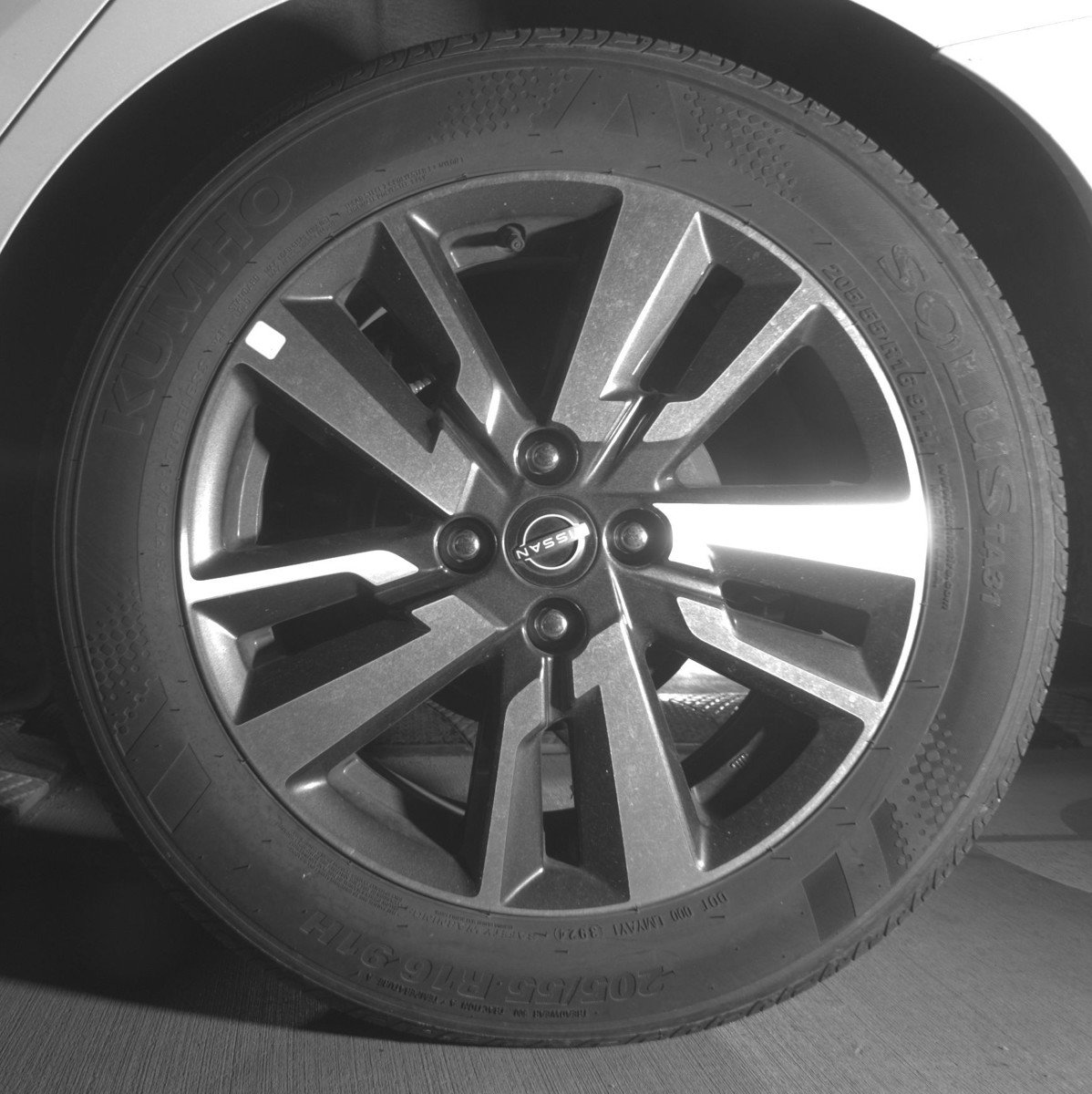 Used 2025 Nissan Versa SV image 14