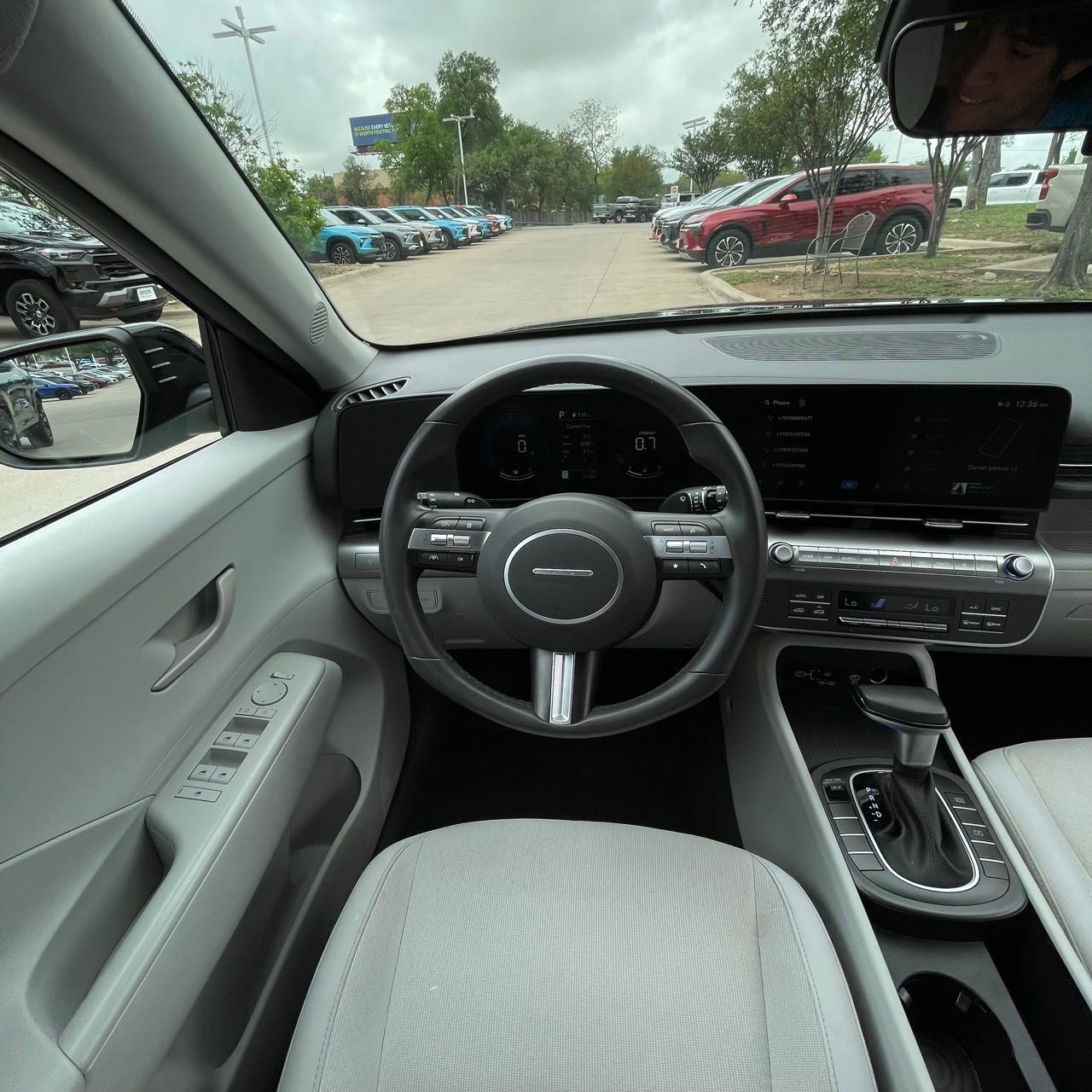 Used 2025 Hyundai Kona SEL image 11