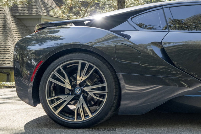 Used 2015 BMW i8 AWD/4WD image 10