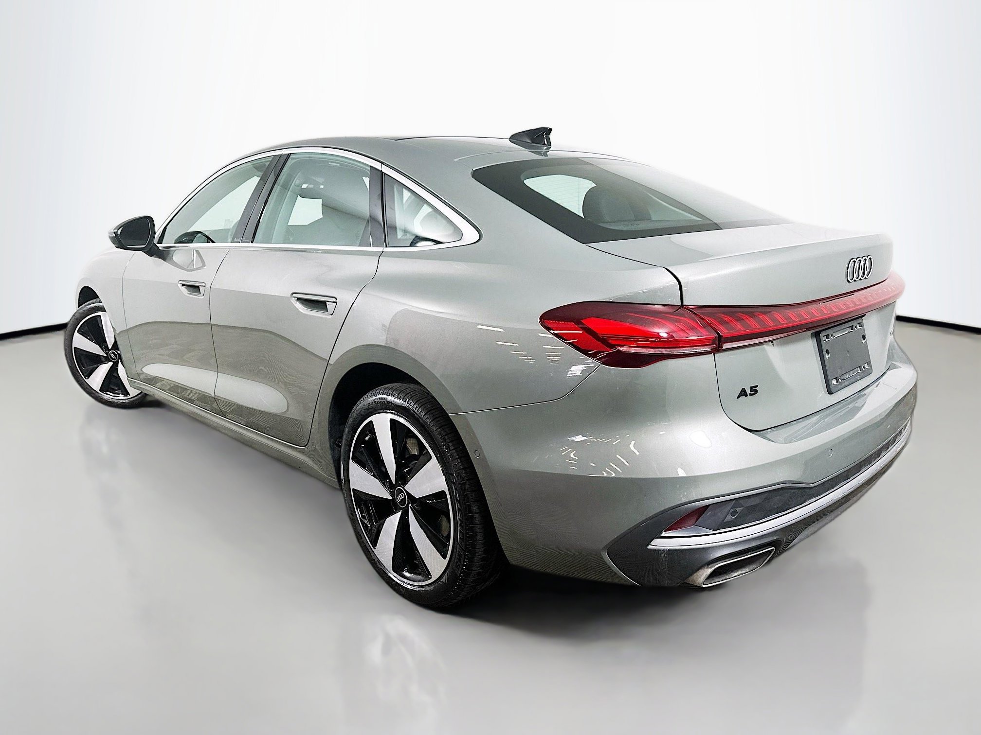 Used 2025 Audi A5 2.0T Premium Plus w/ Premium Plus image 5