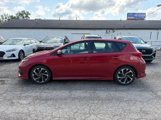 Used 2018 Toyota Corolla iM w/ All-Weather Mat Package FWD image 2