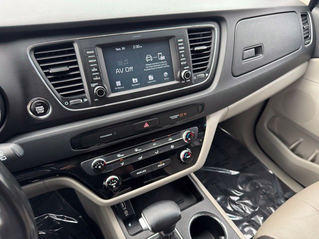 Used 2020 Kia Sedona EX FWD image 17