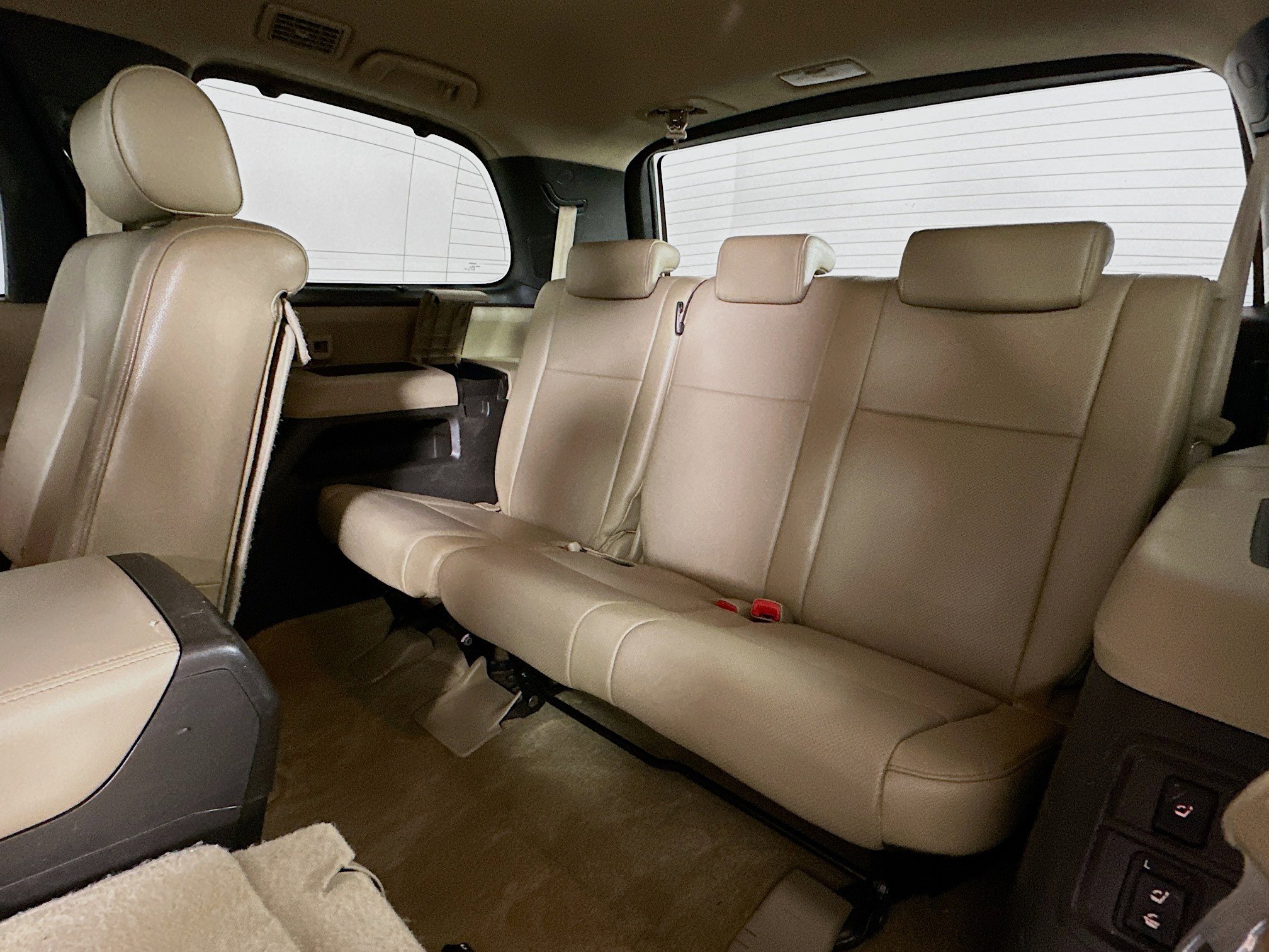 Used 2011 Toyota Sequoia Platinum image 30