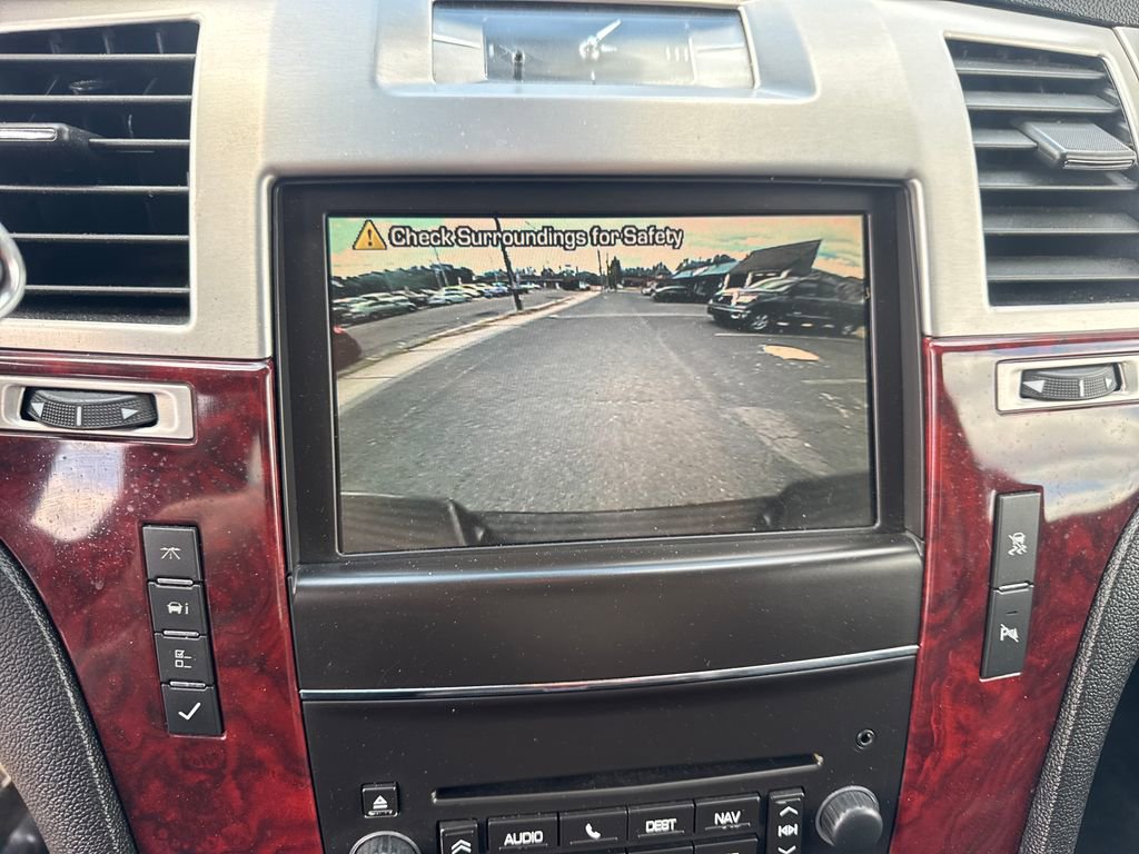 Used 2011 Cadillac Escalade EXT Luxury AWD/4WD image 32