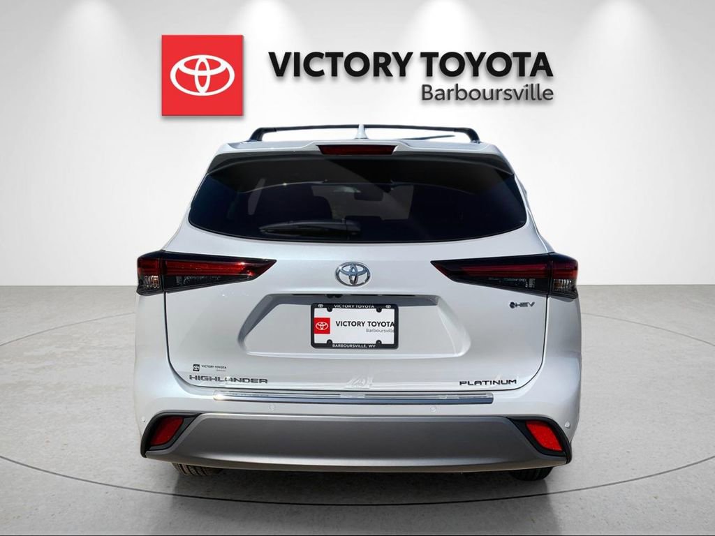 New 2026 Toyota Highlander Platinum AWD/4WD image 4