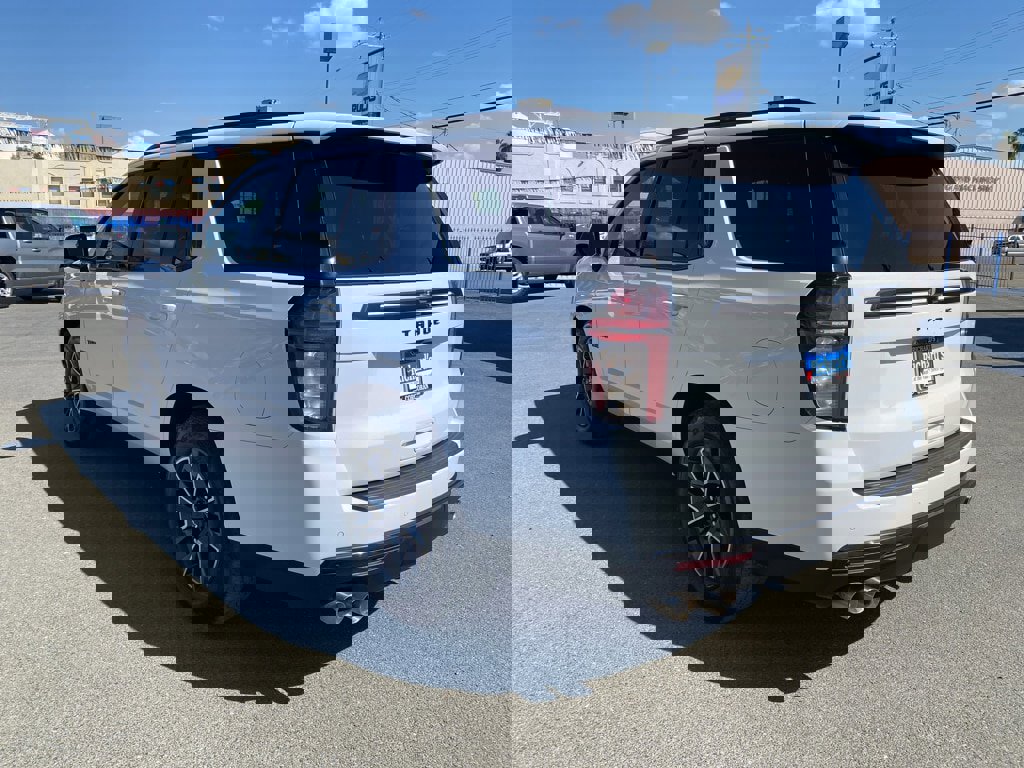 Used 2022 Chevrolet Tahoe Z71 w/ Z71 Off-Road Package image 12