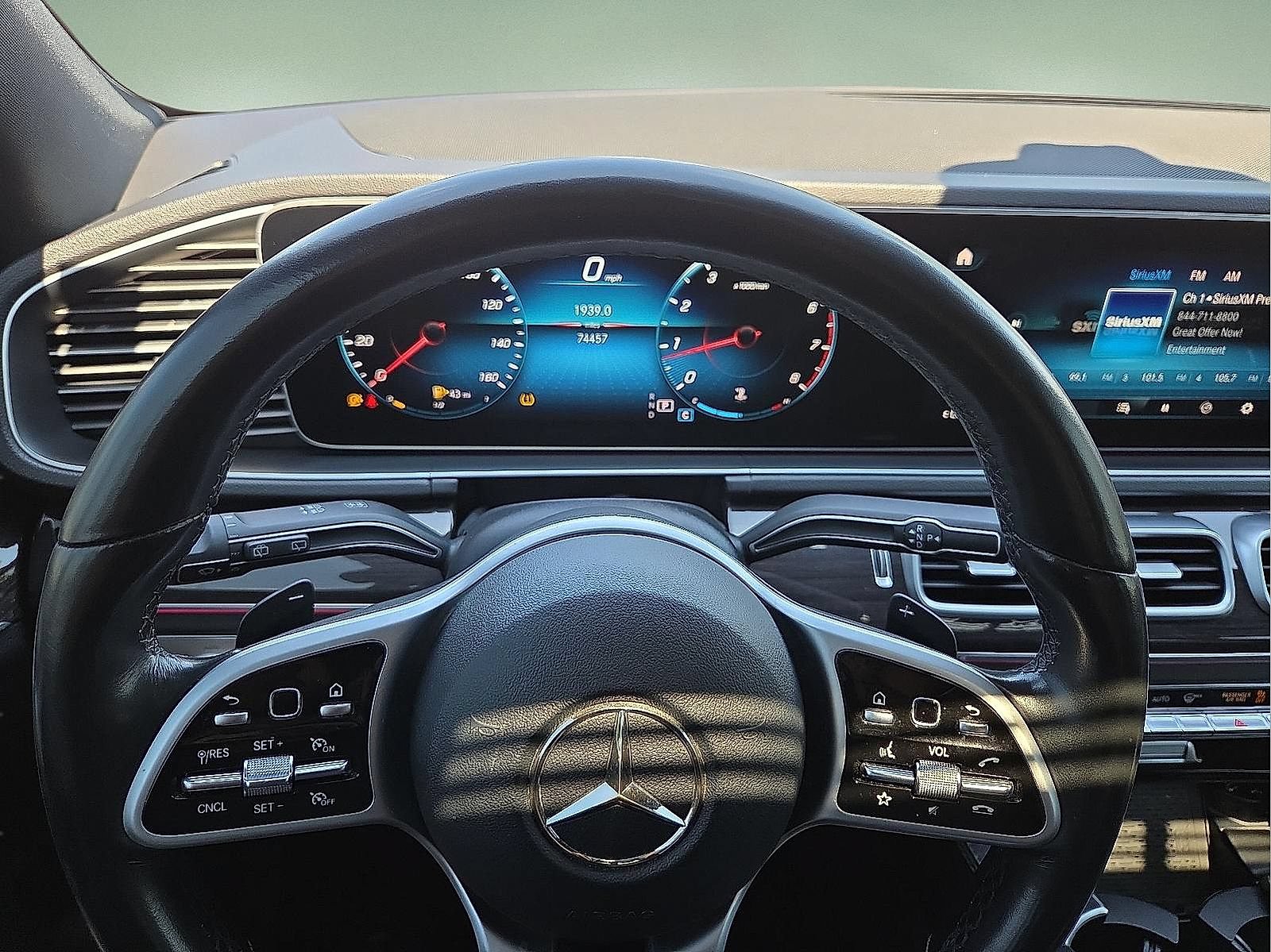 Used 2021 Mercedes-Benz GLE 350 4MATIC image 4