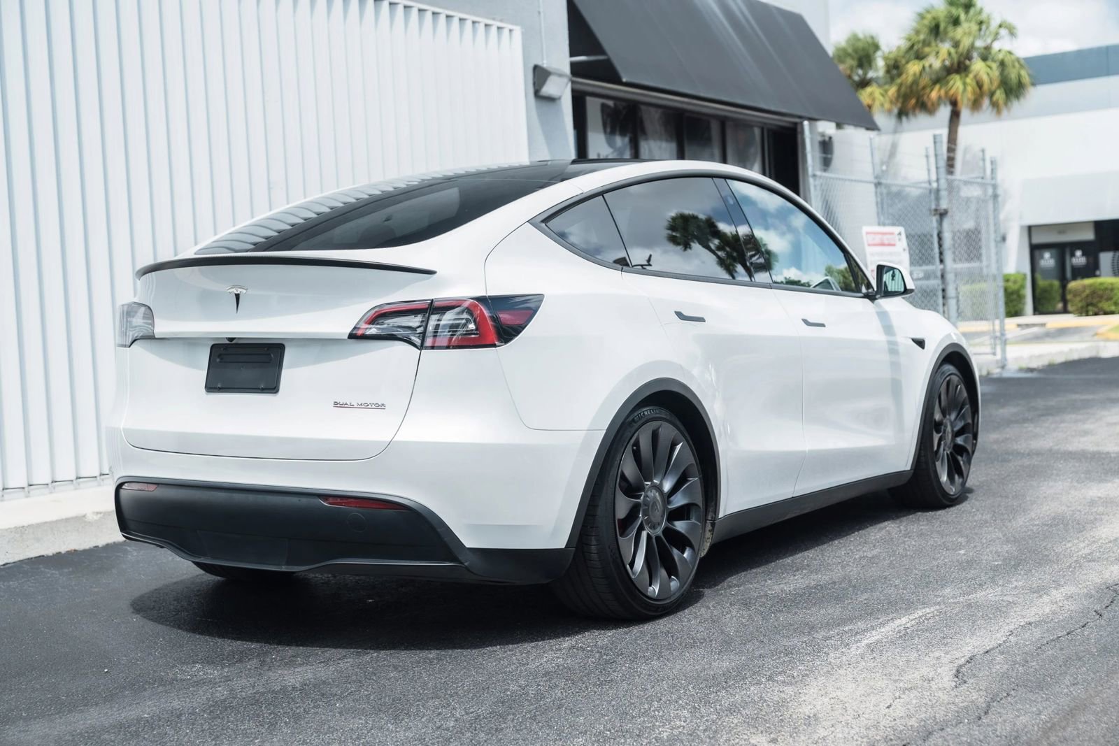 Used 2023 Tesla Model Y Performance AWD/4WD image 8