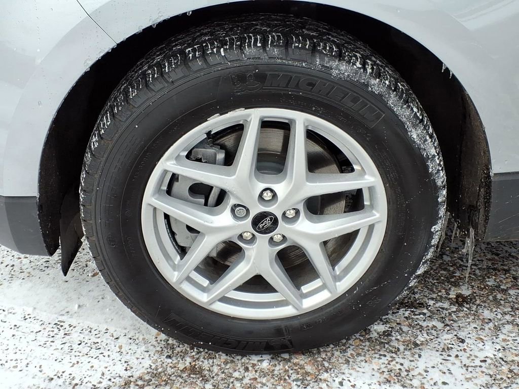 Used 2024 Ford Edge SEL w/ Convenience Package image 9