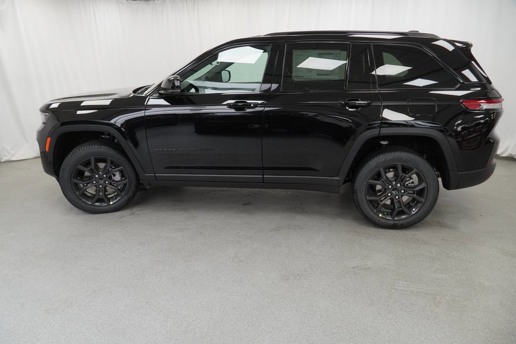 New 2025 Jeep Grand Cherokee Limited w/ Trailer Tow Package image 14