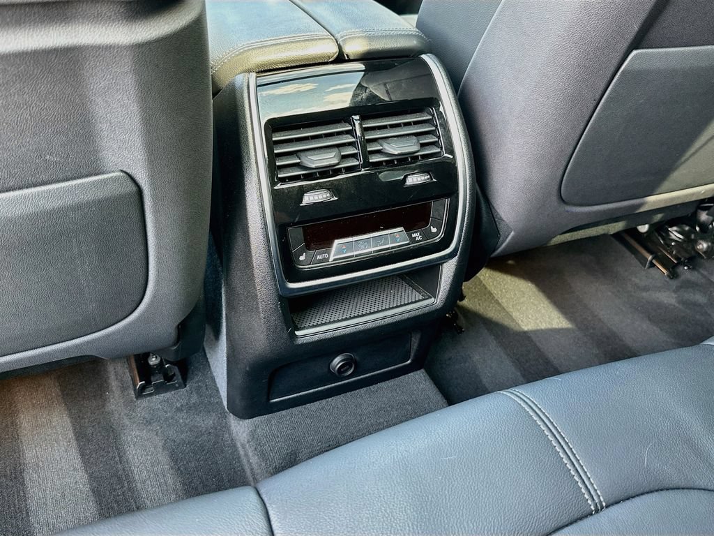 Used 2019 BMW X5 xDrive40i w/ Executive Package AWD/4WD image 27