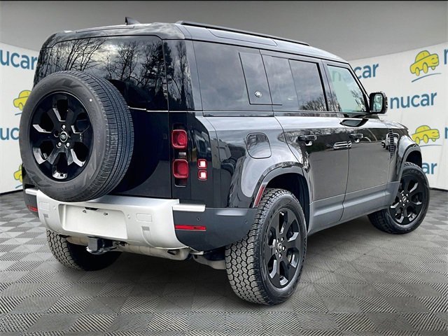 Used 2024 Land Rover Defender 110 S image 8