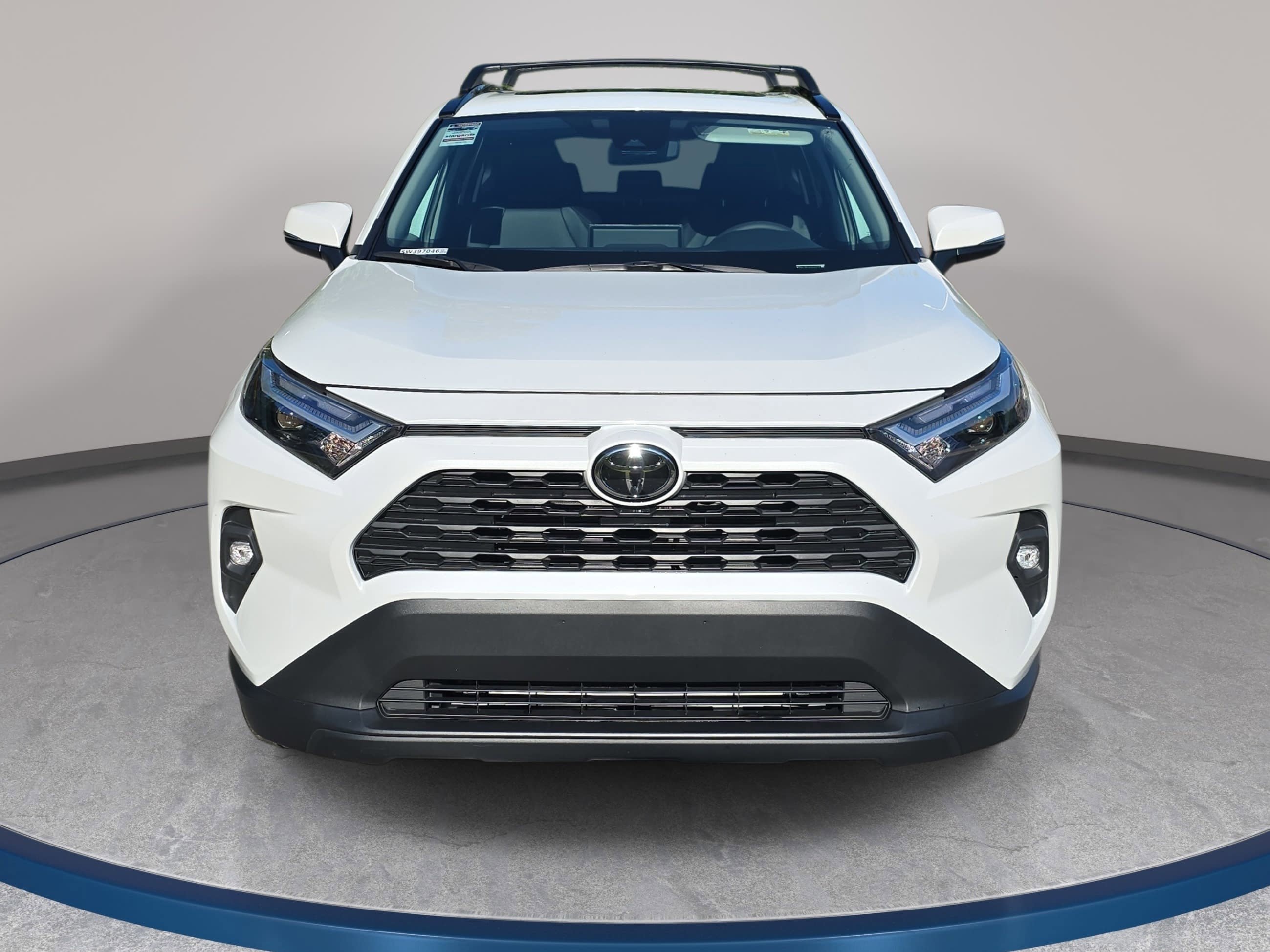 Used 2025 Toyota RAV4 XLE Premium FWD image 2
