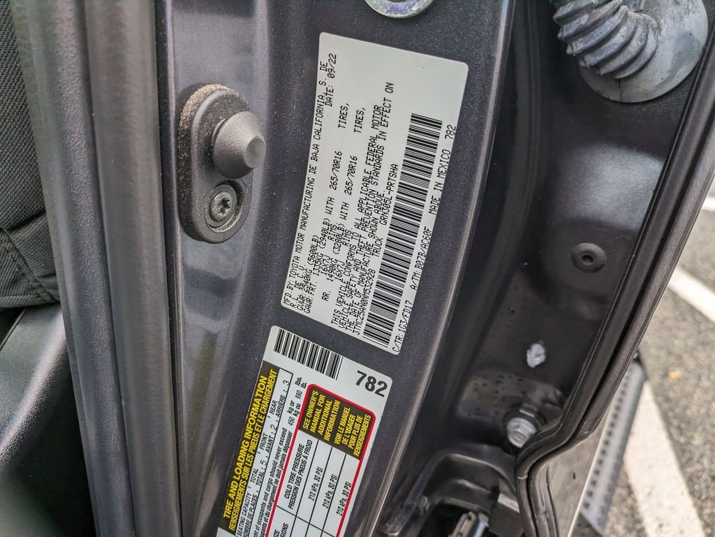 Used 2022 Toyota Tacoma TRD Off-Road image 29