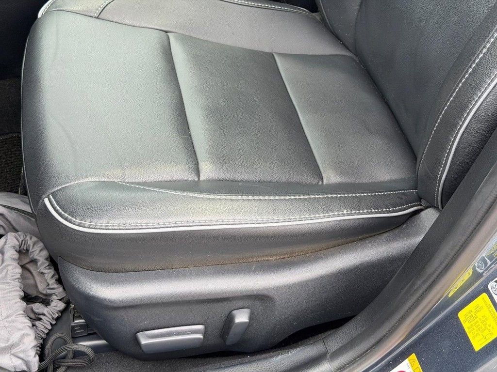 Used 2017 Toyota Corolla XLE w/ Carpet Mat Package (TMS) image 24