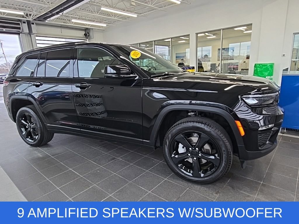 Used 2025 Jeep Grand Cherokee Limited w/ Black Appearance Package AWD/4WD image 6