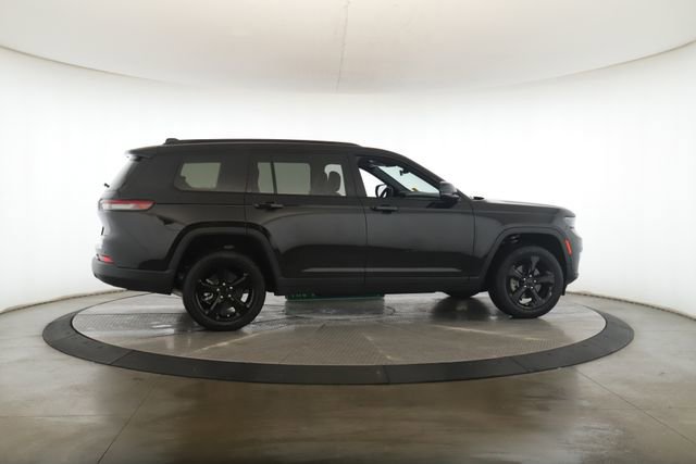 Used 2025 Jeep Grand Cherokee L Limited w/ Black Appearance Package image 6
