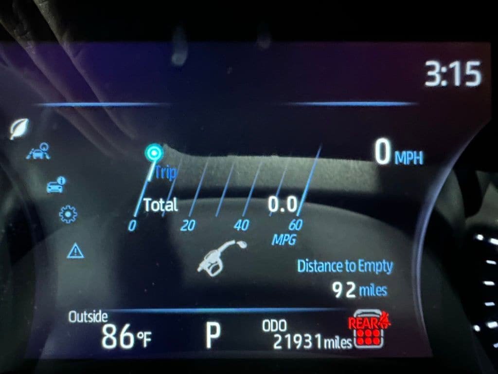 Used 2025 Toyota Sienna LE FWD image 24