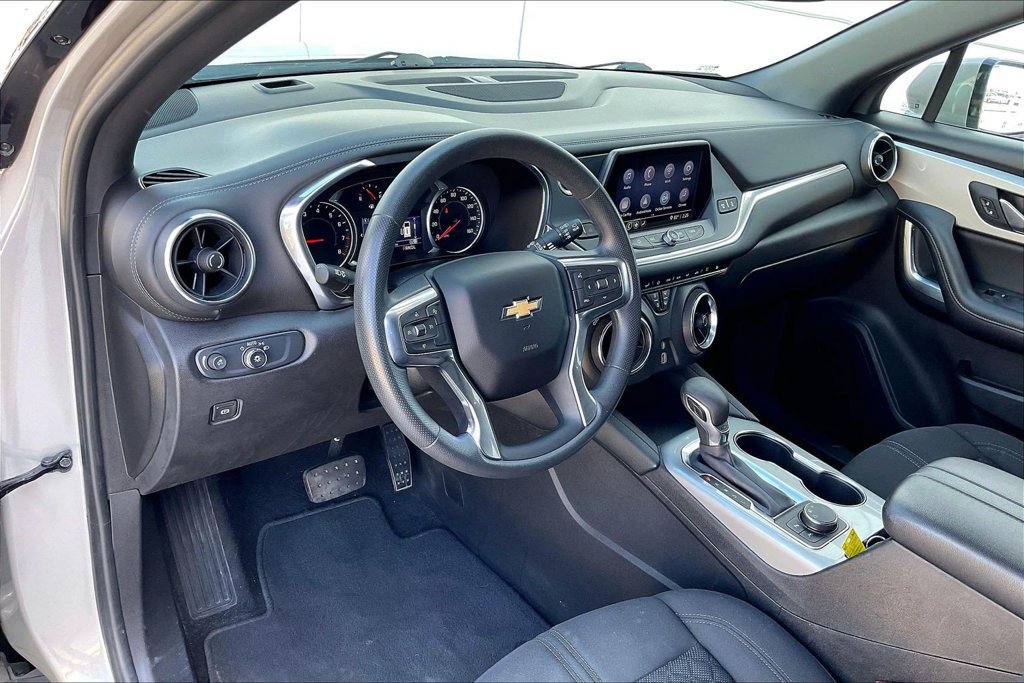 Used 2021 Chevrolet Blazer LT FWD image 13